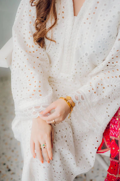 Maria.B 3Pc  Chikenkari Embroidered With Printed Lawn Dupatta