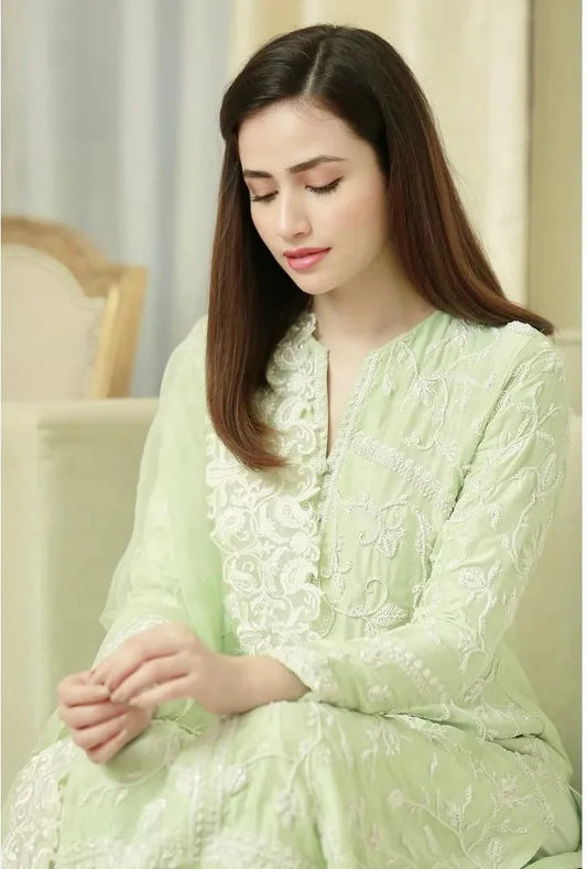 Breeze Luxury Embroidery Three piece collection D-145